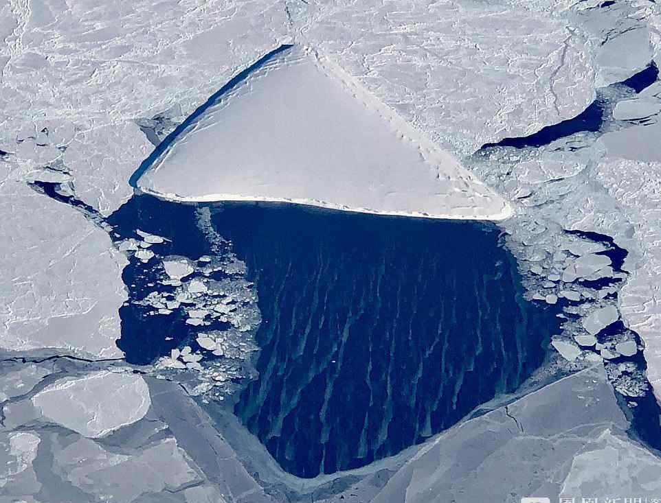 南极惊现罕见巨大方块冰山 棱角分明如同用刀切成