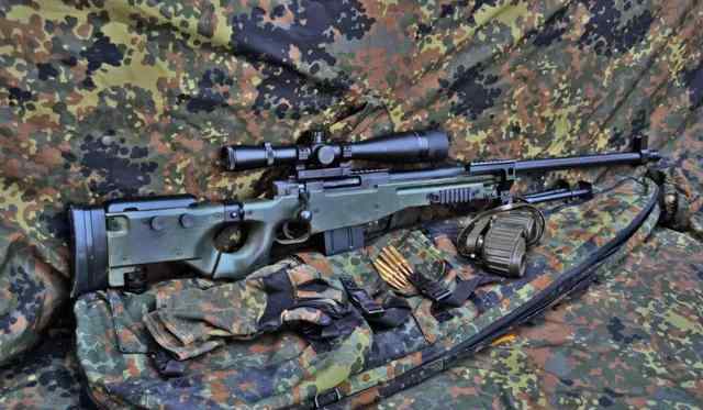 850米外一枪6杀：历史上最优秀的狙击手 L115A3狙击步枪
