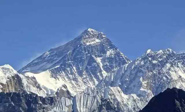 珠穆朗玛峰最著名的一具尸体