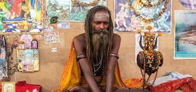 印度90岁瑜伽大师77年不吃不喝骗局 印度瑜伽大师最高境界?