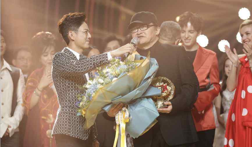 歌手2019排名总决赛 《歌手2019》刘欢称“歌王” 帮帮唱被评“最多导师和冠军”组合