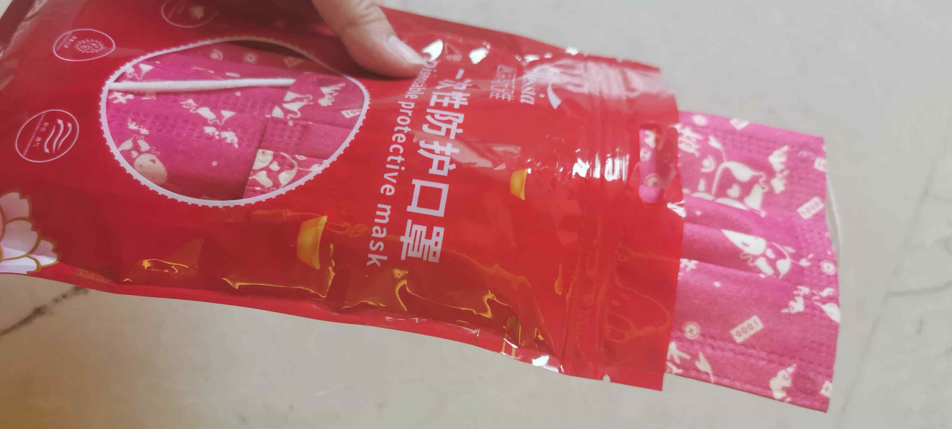 新年红口罩不能替代医用口罩