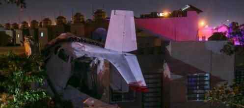 墨西哥一架飞机在住宅区坠毁 为什么失事到底是什么原因？