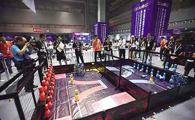 剑式机器人 全球青少年机器人“玩家”山城论剑 重庆“冠军”选手：“要用乐高机器人为重庆争光”