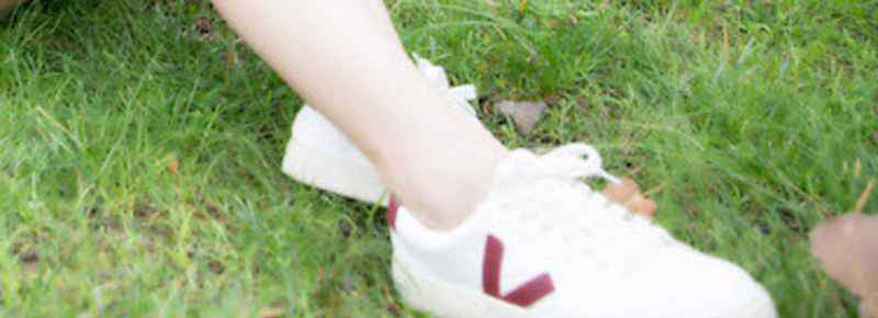 八四消毒液怎么刷白鞋
