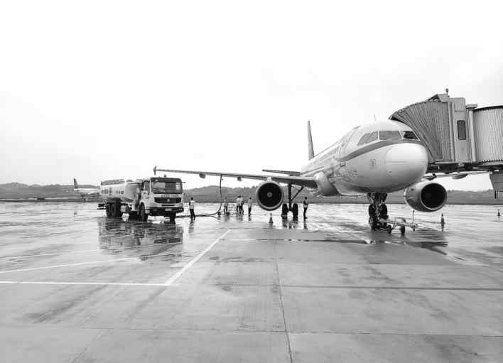 重庆到岳阳飞机 岳阳开通至重庆、厦门航线 三荷机场直达通航城市增至15个