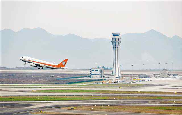 机场指挥台 记者探秘重庆机场指挥塔台——每天近千架飞机如何有序起降