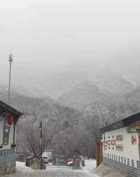 2021年第一场雪 北京地面开始见白 北京发布道路结冰黄色预警