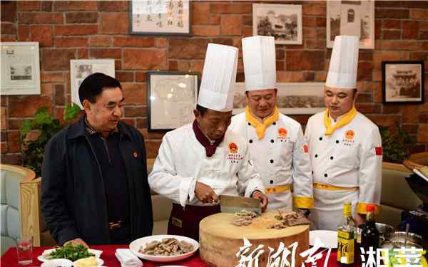 炖羊肉 水鱼炖羊肉:不吃这菜你咋过冬？