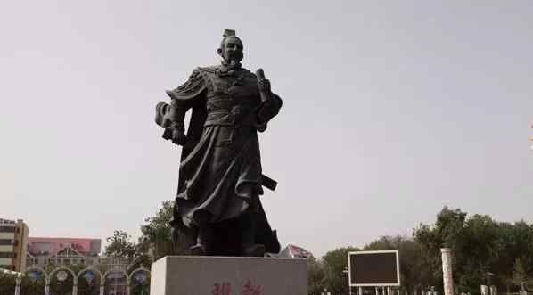 窦固 班超率三十六人为什么敢在鄯善国杀北匈奴使团？