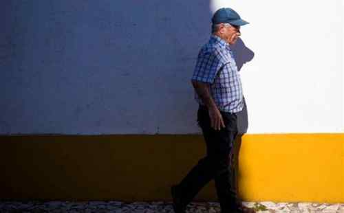 误诊坐43年轮椅 葡萄牙男子误诊坐43年轮椅 男子表示不恨误诊只想好好生活