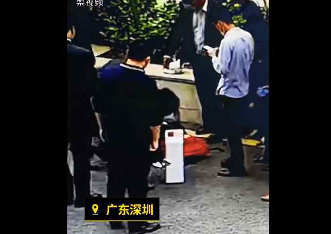 男子突发心梗路人用AED成功抢救