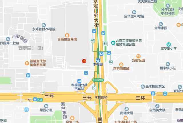 木樨园百荣 北京地铁8号线的木樨园站：地跨丰台、东城两区，西侧是世茂百荣