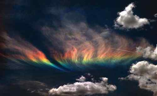 火彩虹 罕见奇观“火彩虹”究竟是何方神圣？