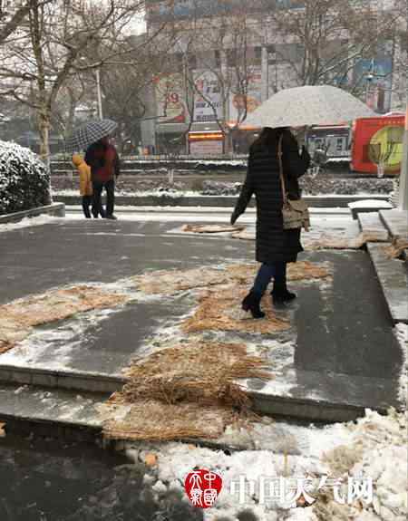 南京大雪 南京迎来2018年的第二场雪 大雪中的南京人