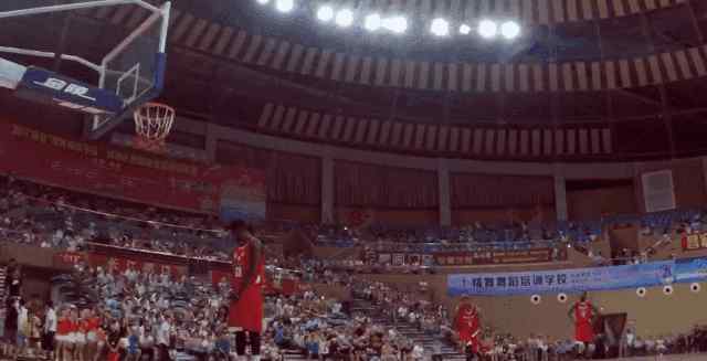 中国盐城 “五醍浆”杯2019中国盐城·国际男篮俱乐部对抗赛！