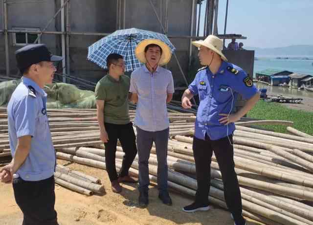 发泡大浮球 福安：白色泡沫浮球不能再“下海”了，也不能堆积在岸上