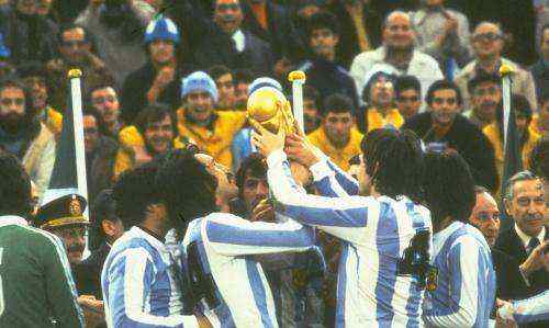 1978年世界杯 1978年世界杯回顾：魔幻现实之旅 阿根廷首抡元
