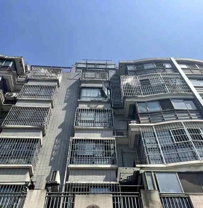 合肥2岁男童坠楼 事件的真相是什么？