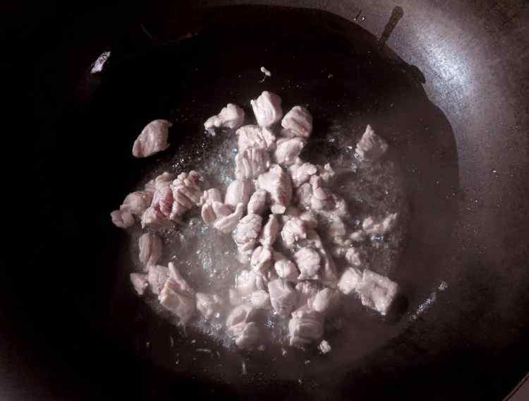 西葫芦怎么炒好吃简单 西葫芦炒肉的做法 西葫芦炒肉食谱简单做法