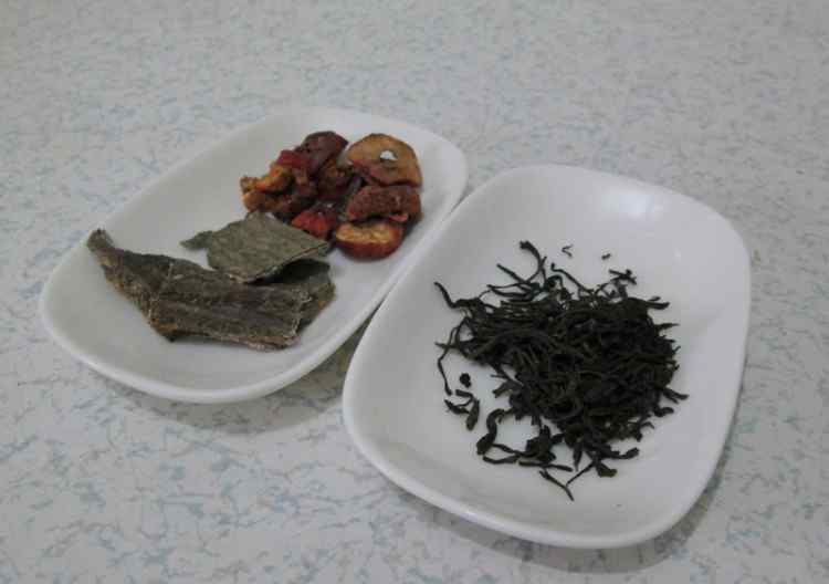 杜仲怎么吃 杜仲茶的简单做法 杜仲茶做法和材料