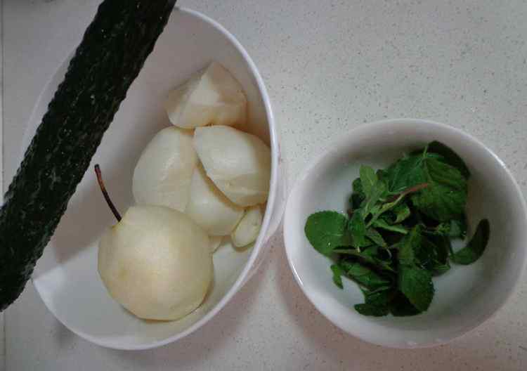 白地瓜怎么做好吃 薄荷果蔬汁的详细做法 薄荷果蔬汁的做法大全