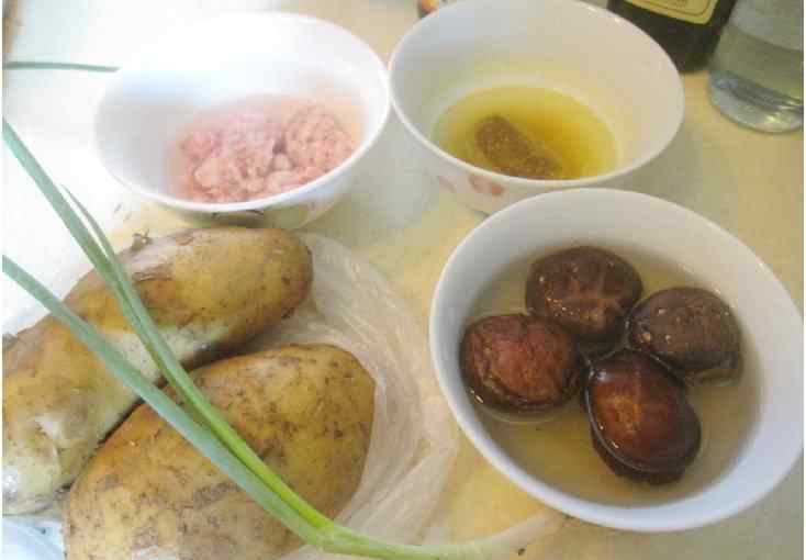 地瓜粉的做法 荷兰薯粿——汕头小吃土豆糕怎么做 荷兰薯粿——汕头小吃土豆糕的做法大全