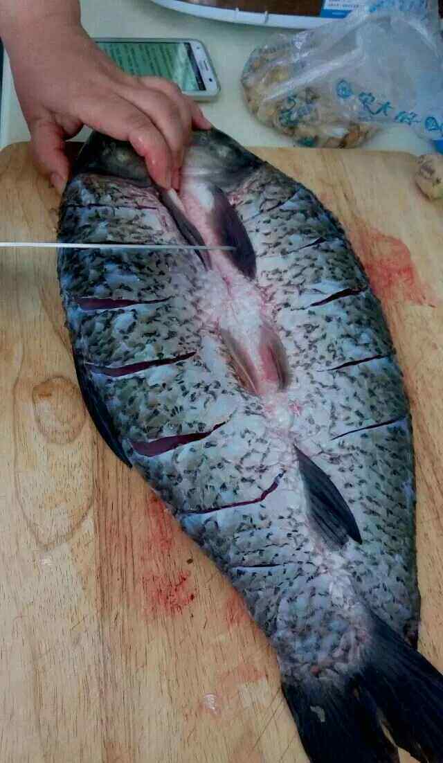 烤箱做烤鱼的做法 烤箱烤鱼做法和配方 烤箱烤鱼食谱简单做法
