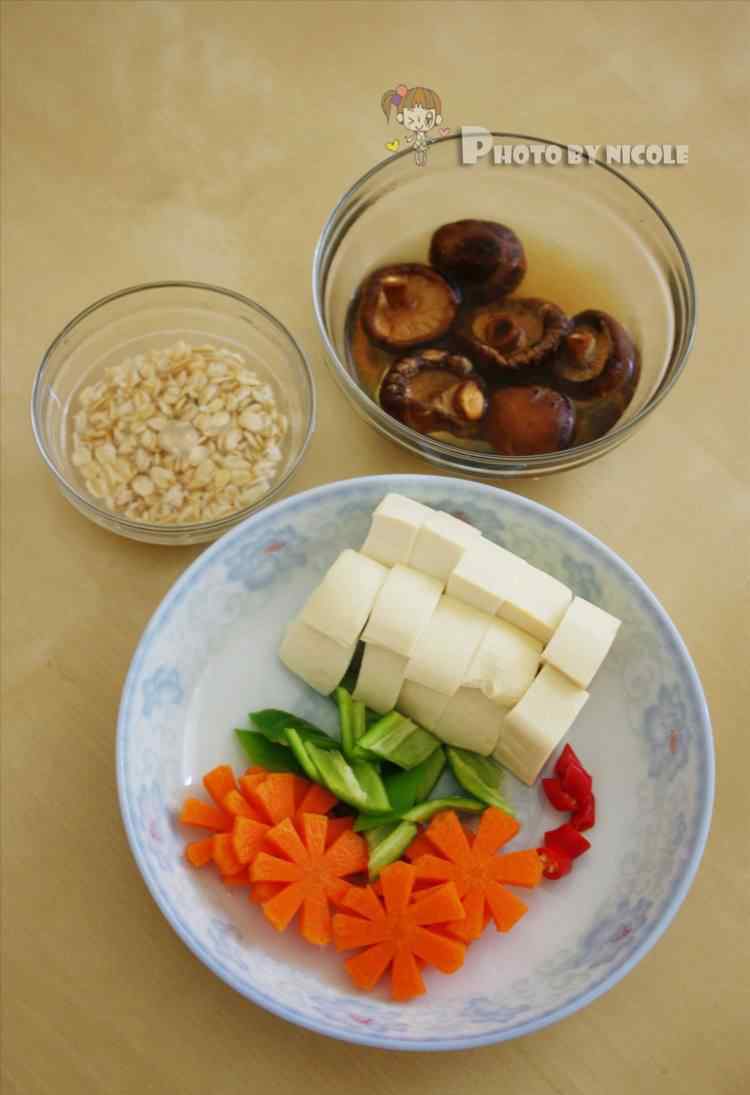 素丸子如何做 耐心铸就的时蔬烩麦香豆腐丸子配方 耐心铸就的时蔬烩麦香豆腐丸子的做法大全