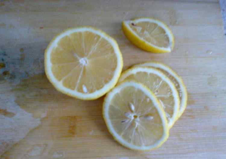 酸木瓜的做法 柠檬木瓜酸汤配方 柠檬木瓜酸汤食谱简单做法