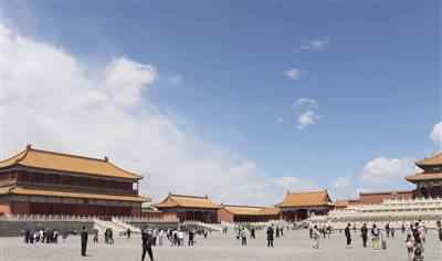 5月1日北京公园接待游客114万人次 这意味着什么?