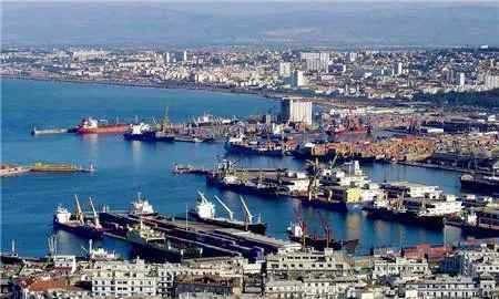 阿尔及利亚港口 阿尔及利亚中心港：地中海货物集散中心