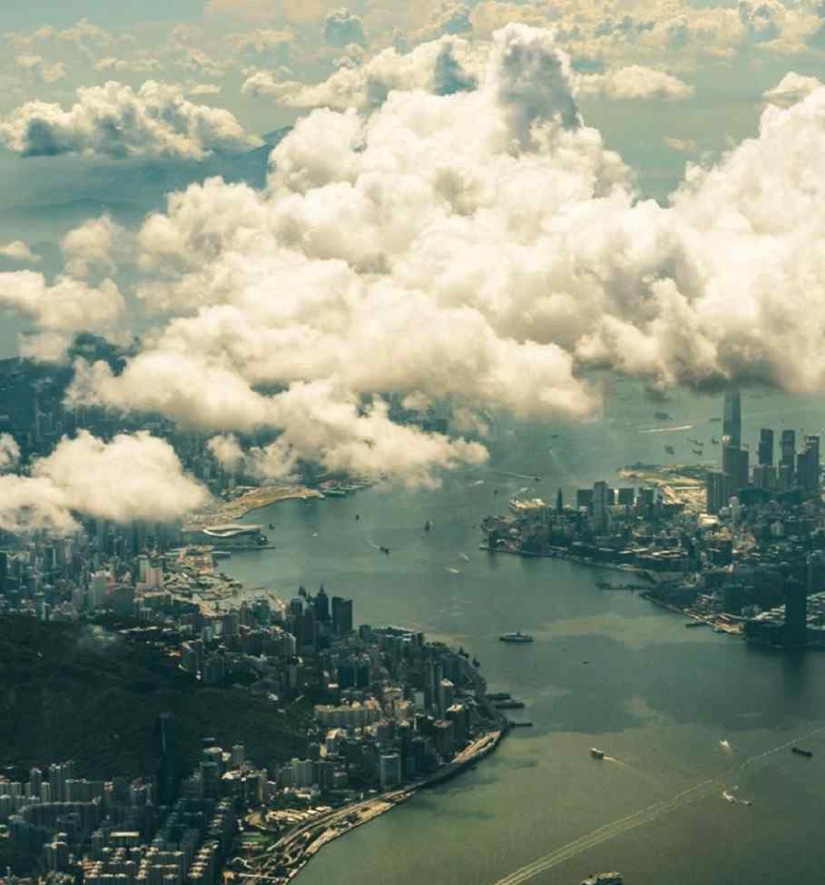 香港维多利亚港夜景 世界上最美的三大港湾，空中航拍中国的维多利亚港，夜景堪称世界之最