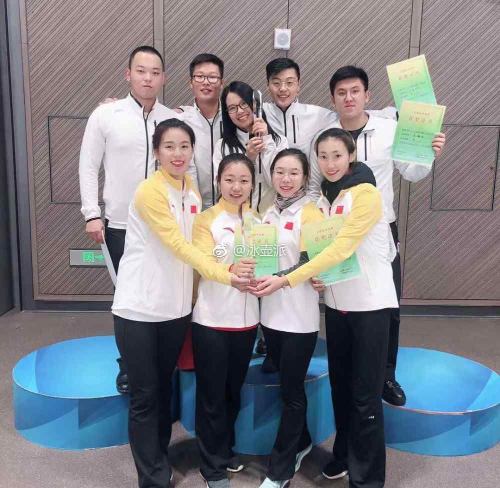 中国冰壶女队 与王冰玉成长路径相似 19岁校园美女冰壶队长正式上线！