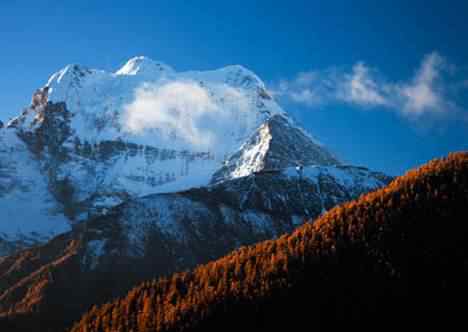 一山有四季十里不同天描述的是 横断山一山有四季十里不同天