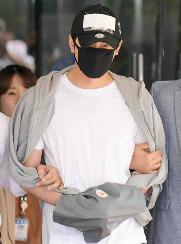 尹恩惠姜志焕 韩国男星姜至奂酒后侵犯女职员，被判缓刑三年，自称无法原谅自己
