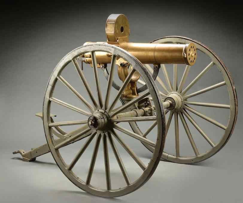 加特林六管重机枪 136年前的加特林机枪，黄铜造枪身，罕见的十根枪管，标尺射程900米