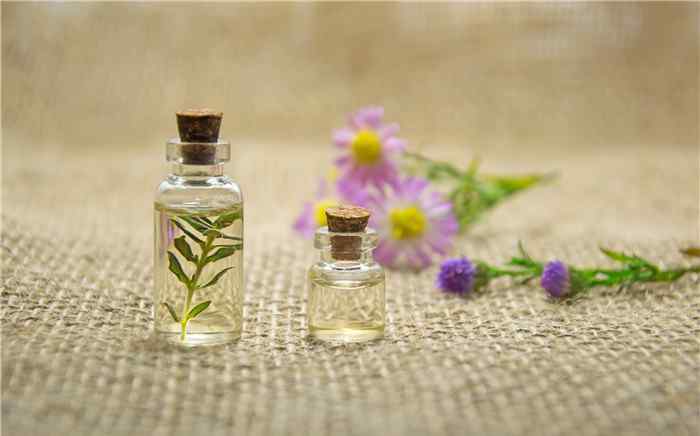 香精和香水的区别 香水香精公司—宝士迪来解析：香水中的天然香精和人工香精有何区别