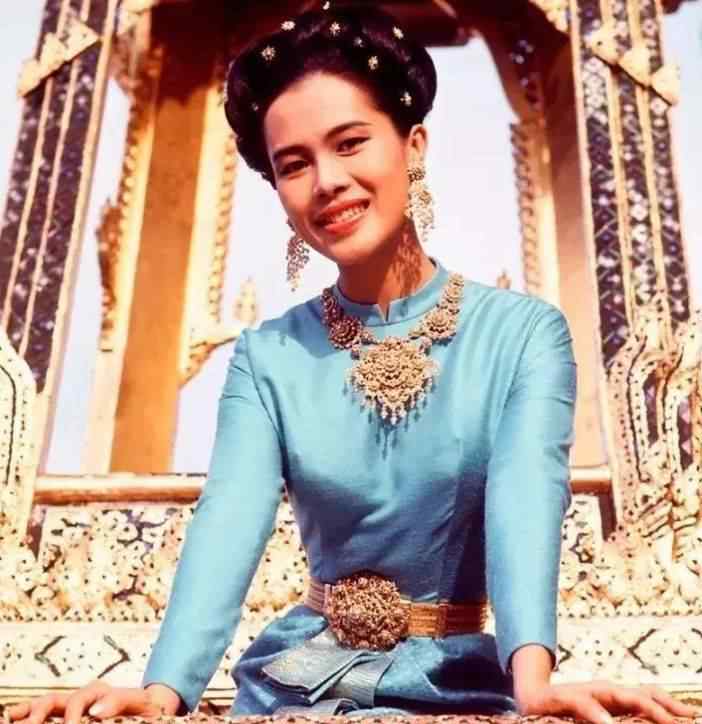 皮埃尔巴尔曼 她曾是亚洲最美王后，嫁给爱情，谁能想到中年出轨、夫妻反目……