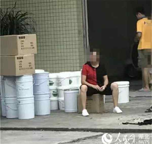 鄂州烟草 湖北鄂州警方跨省抓获3名网络贩售假烟团伙人员