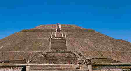 太阳金字塔坐落在哪里 太阳金字塔坐落在哪里 太阳金字塔未解之谜