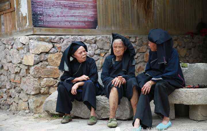 黑衣壮 广西骆越文化天天看：壮族的“活化石”——黑衣壮族