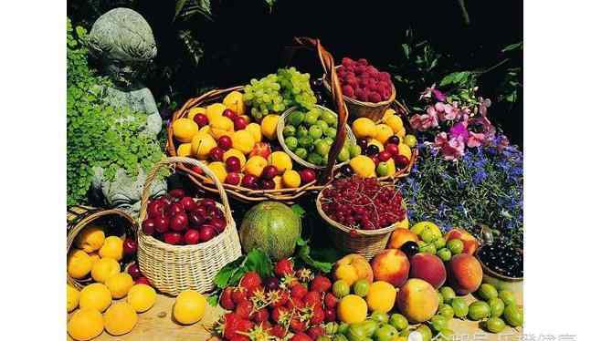 对眼睛好的水果 经常用眼的人，多吃这7种水果，对眼睛有好处！
