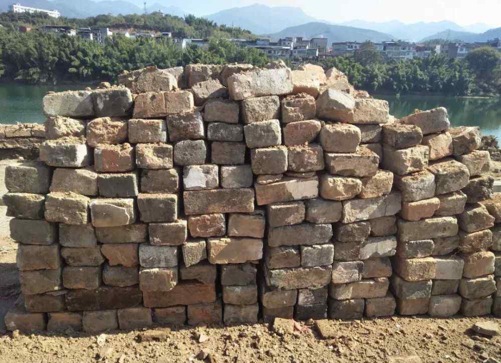 贡川古镇 惊喜！贡川古镇“出土”大量古砖，古城墙将修复新增百米！