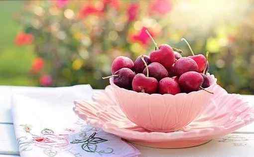 樱桃英语 你爱吃的樱桃，在英语中竟然还有这么多意思？