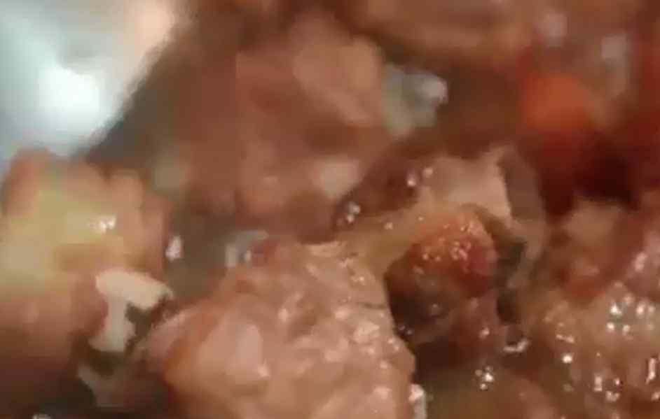 正宗糖醋排骨 如何做“糖醋排骨”最正宗？做排骨必学！大厨教你好吃糖醋做法