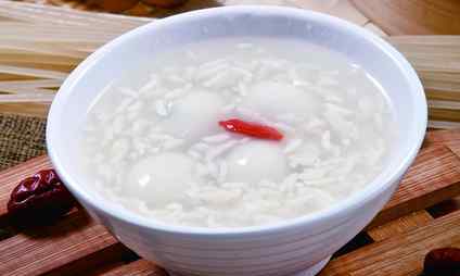 米酒汤圆的家常做法 过年了，吃汤圆了，汤圆的十种做法，简单易学！