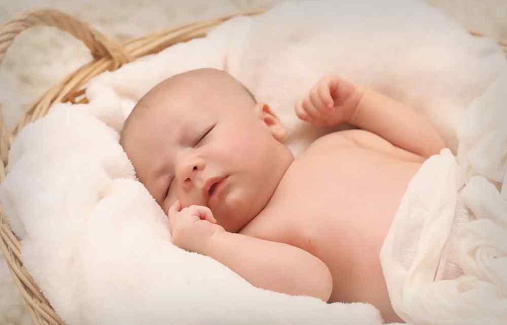 婴儿不吃奶怎么办 好着急！宝宝突然不喝奶怎么办？“厌奶期”小妙招学起来
