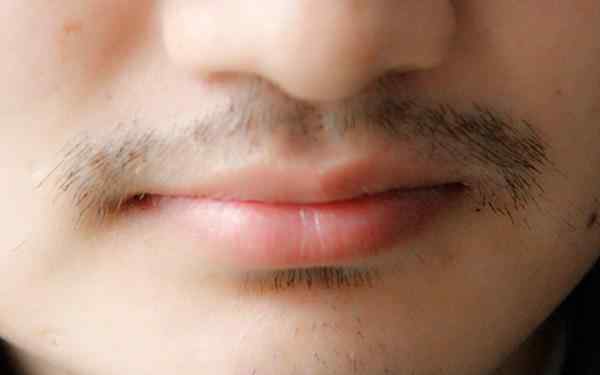 胡子长得快什么原因 男人胡子长得很快并且多，跟什么原因有关？好事还是坏事？
