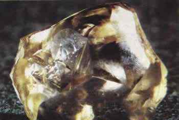金鸡钻石 世界最大钻石多少克拉？中国最大的钻石原石图
